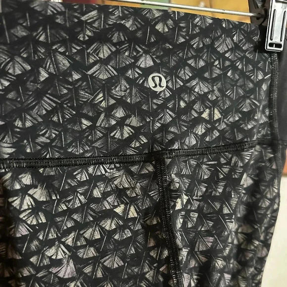 Lululemon Athletica leggings size 4 - Picture 7 of 8